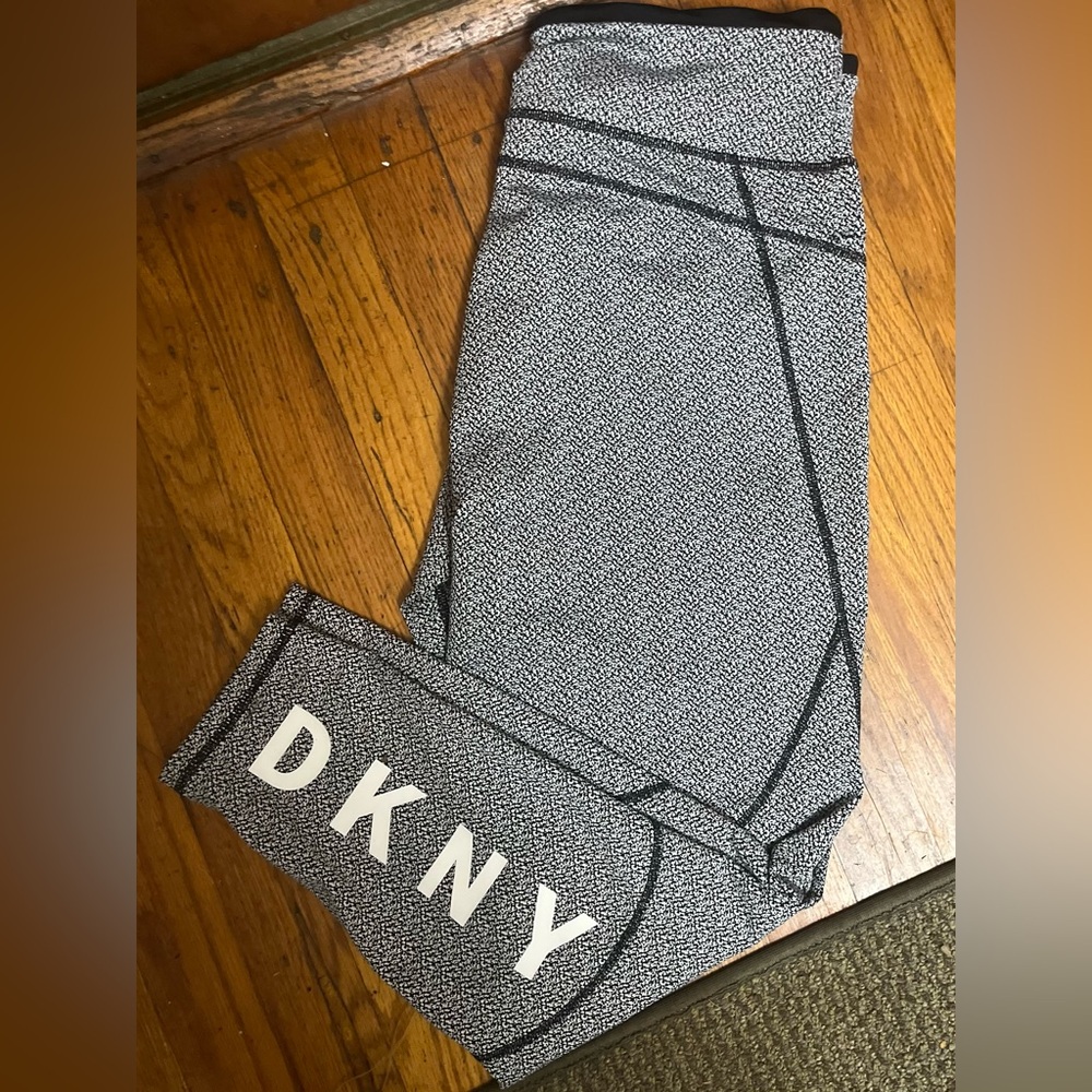DKNY  Monochrome Patterned Leggings. XL